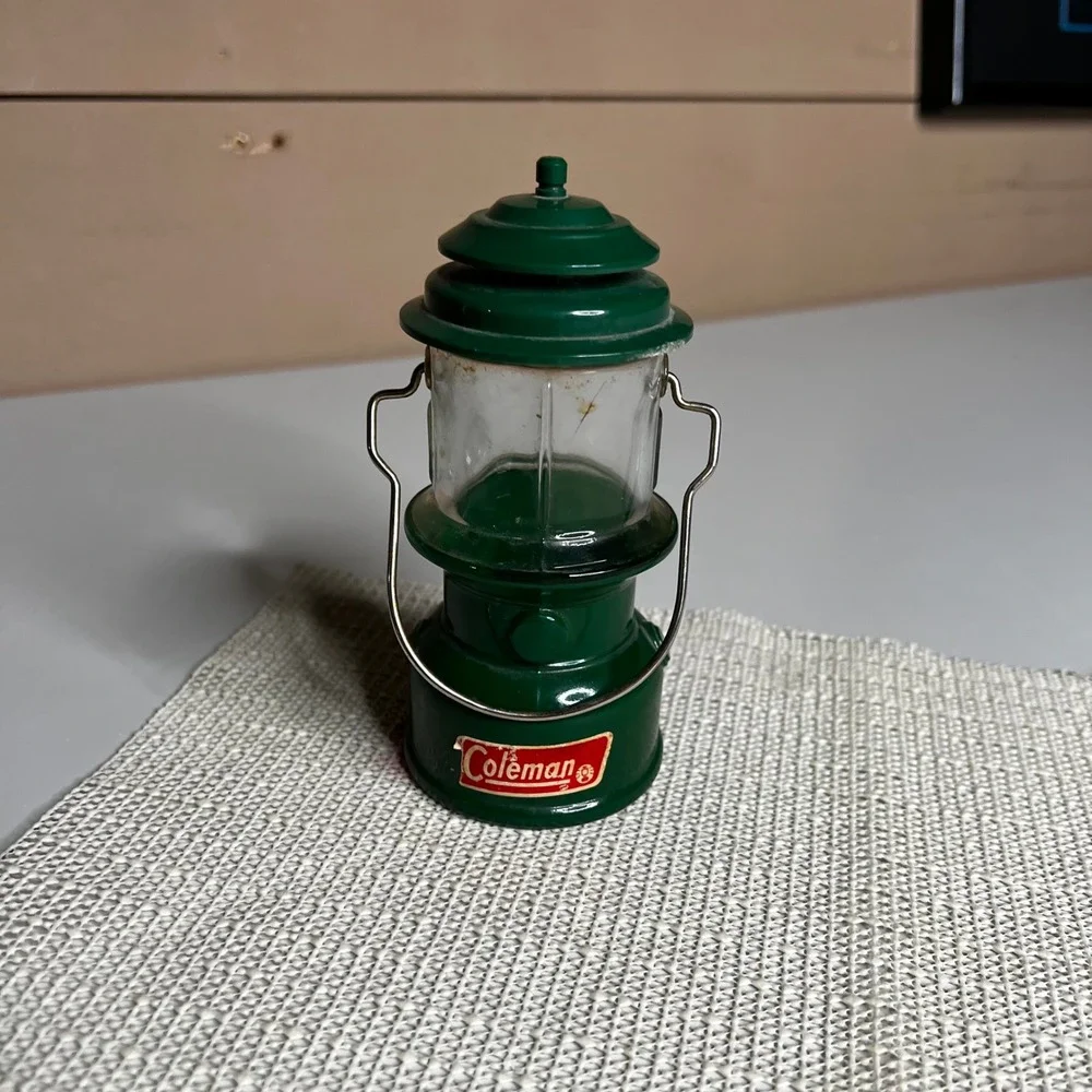 Vintage Avon Coleman Lantern Deep Woods Cologne Bottle Green Glass Decanter 5oz